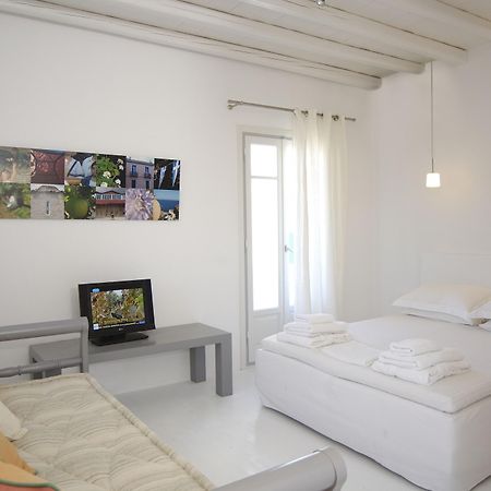 Kapetan Tasos Suites Полония Екстериор снимка