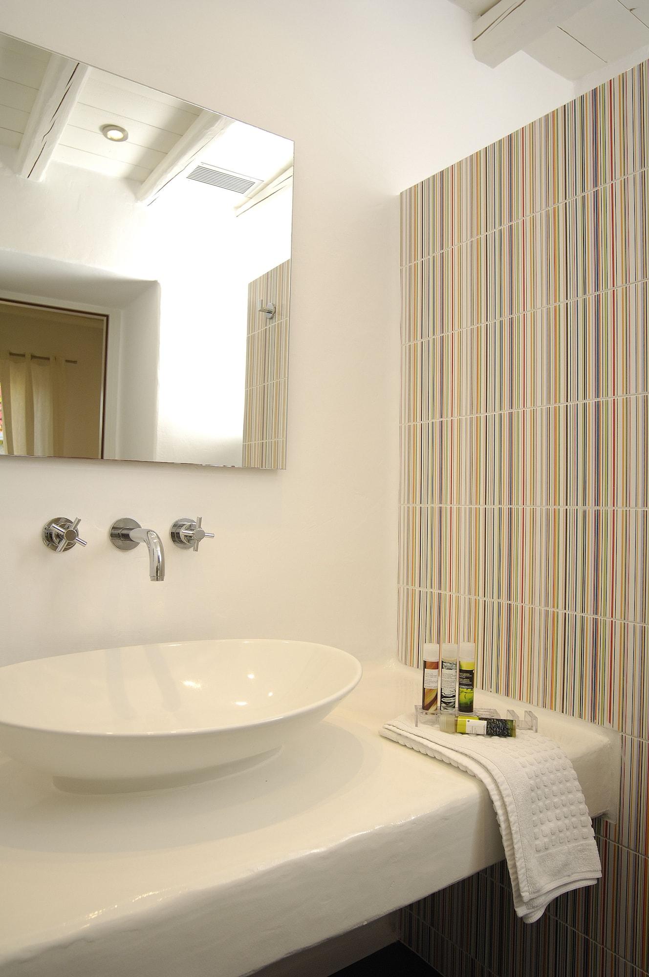 Kapetan Tasos Suites Полония Екстериор снимка