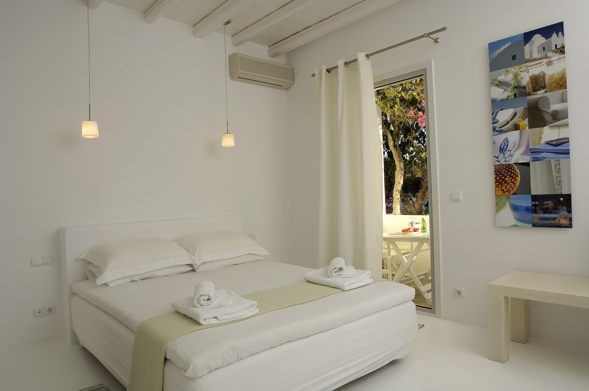 Kapetan Tasos Suites Полония Екстериор снимка