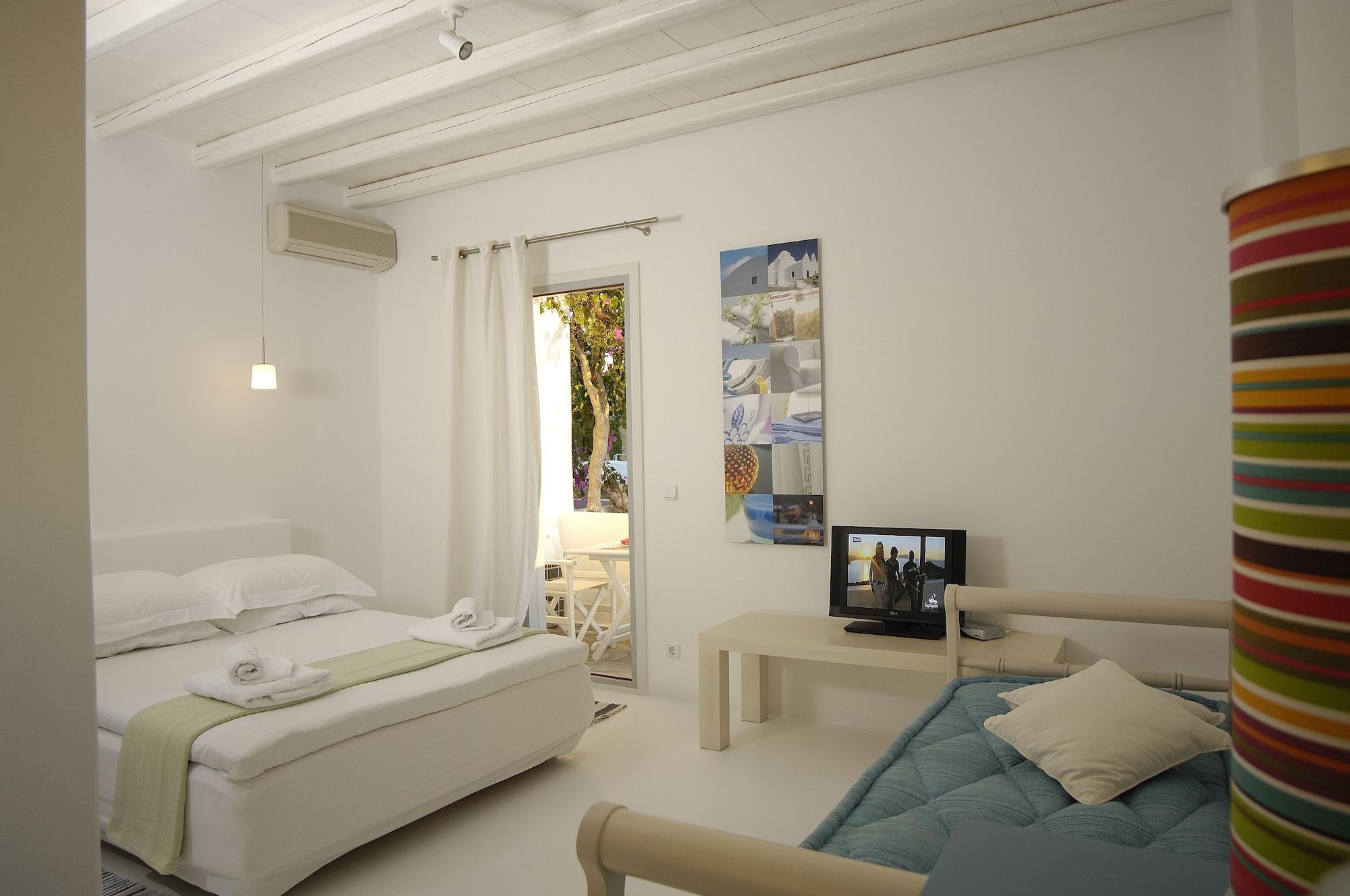 Kapetan Tasos Suites Полония Екстериор снимка