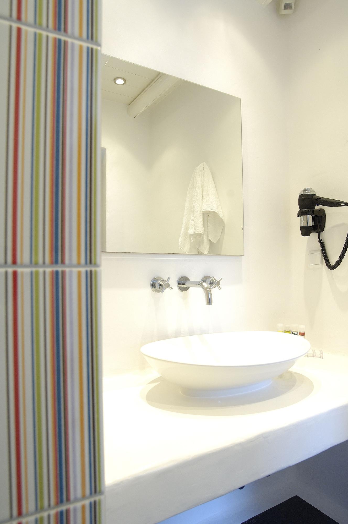 Kapetan Tasos Suites Полония Екстериор снимка