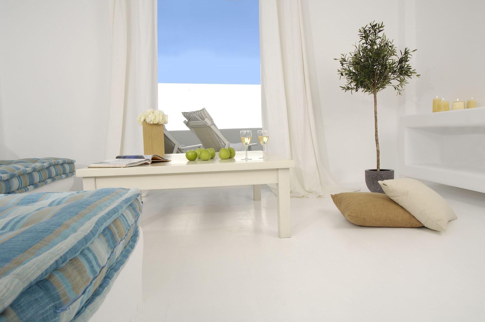 Kapetan Tasos Suites Полония Екстериор снимка