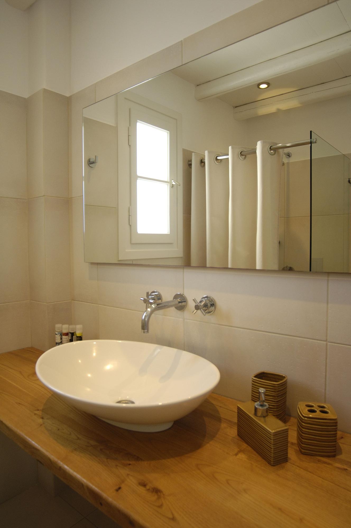 Kapetan Tasos Suites Полония Екстериор снимка