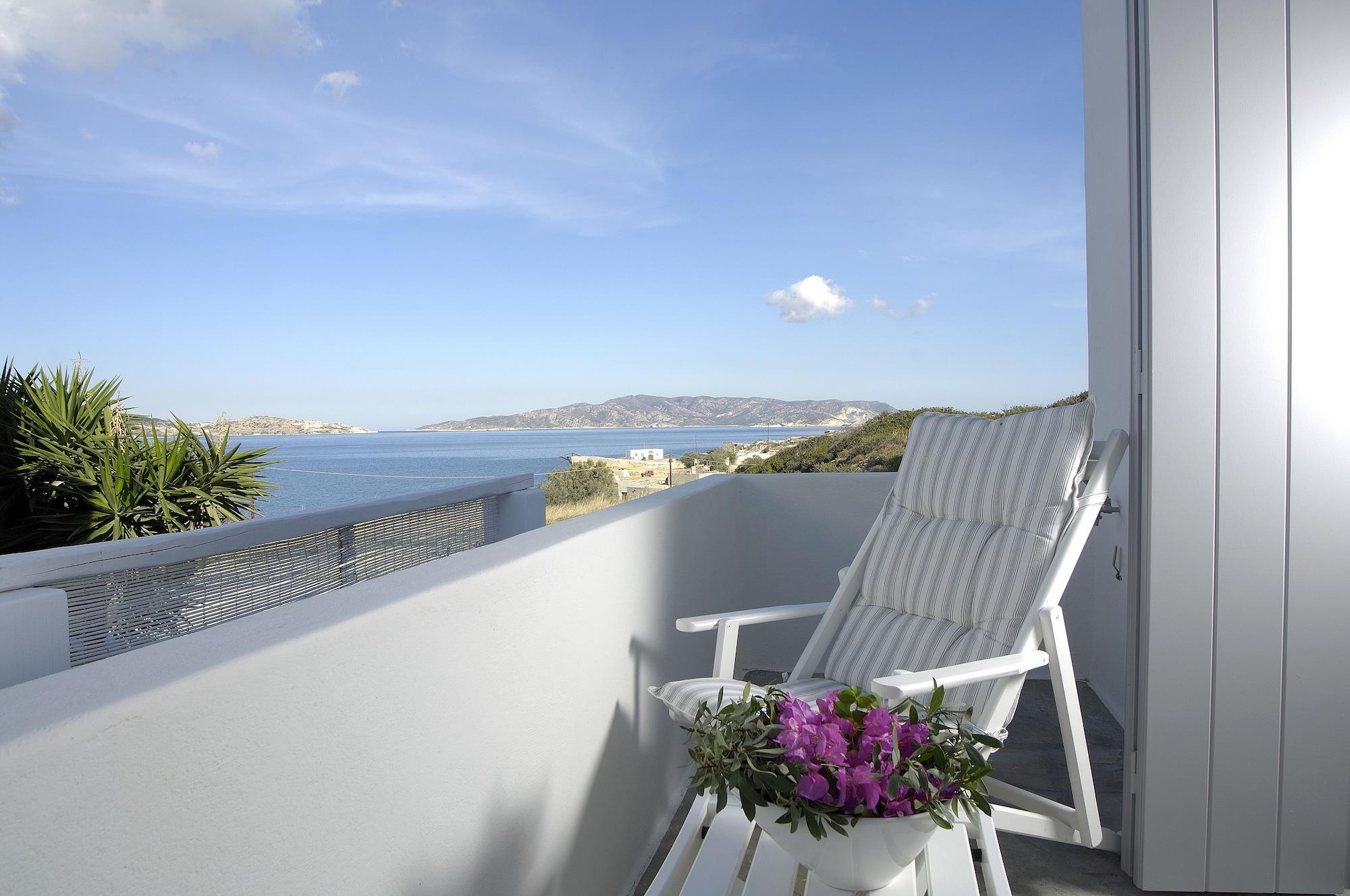Kapetan Tasos Suites Полония Екстериор снимка