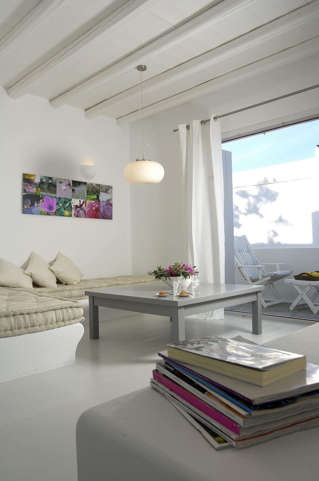 Kapetan Tasos Suites Полония Екстериор снимка